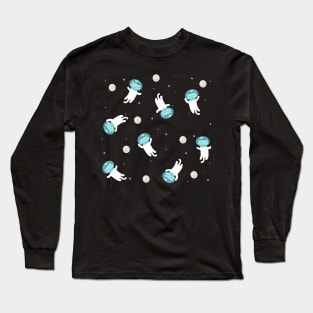 Cute cats floating in space Long Sleeve T-Shirt